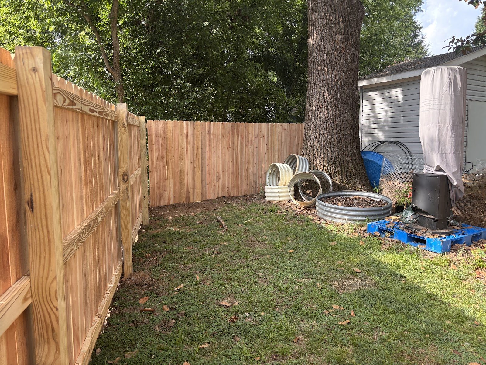 Side yard privacy fence